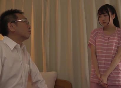 Bố dượng và cô con gái riêng bé nhỏ của vợ - JAV HD Video | Javhay