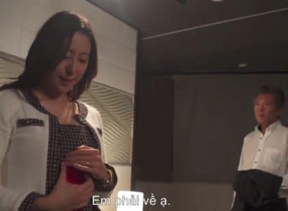 Chồng vất vả tăng ca, vợ đi họp lớp rồi ăn nằm với thầy giáo cũ Vietsub - JAV HD Video | Javhay