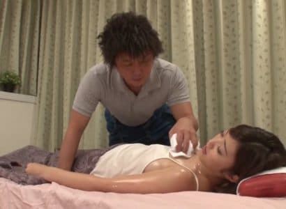 Cháu trai đến nhà chăm sóc người dì bị bệnh - JAV HD Video | Javhay