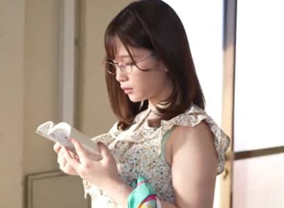 Chị hàng xóm xinh đẹp cạnh bên nghiện tiểu thuyết tình dục - JAV HD Video | Javhay