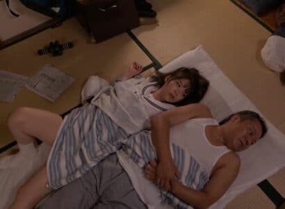 Cô học trò xin ở nhờ nhà thầy giáo vì thường xuyên bị bố bạo hành - JAV HD Video | Javhay