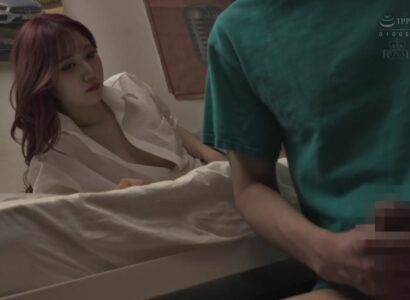 Bạn gái thằng bạn đến chơi ngủ lại, nữa đêm tôi thủ dâm bị cô ấy nhìn thấy - JAV HD Video | Javhay