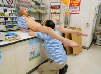 Anh quản lý tống tình cô con gái ngổ ngáo của chủ cửa hàng tiện lợi - JAV HD Video | Javhay