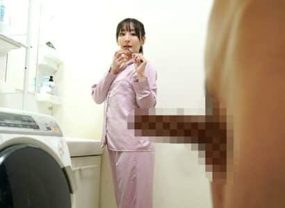 Mẹ kế trẻ tình cờ nhìn thấy cậu con trai có củ khoai to quá cỡ - JAV HD Video | Javhay