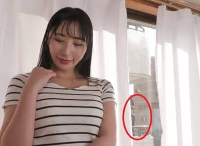 Phát hiện cậu hàng xóm thường nhìn trộm sang, cô nàng cố tình cởi đồ… - JAV HD Video | Javhay