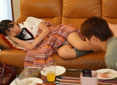 Chàng trai trộm nhìn quần lót em gái người yêu đang ngủ thì bị phát hiện - JAV HD Video | Javhay