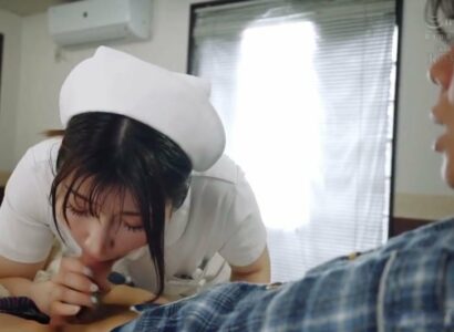 Nữ ý tá tốt bụng giúp các bệnh nhân giải tỏa trong thời gian nhàm chán ở viện - JAV HD Video | Javhay