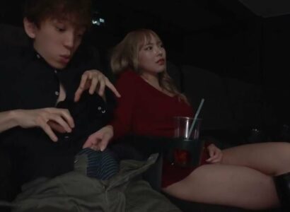 Đi xem phim một mình, thanh niên bị chị gái thánh dâm kế bên sờ trym - JAV HD Video | Javhay