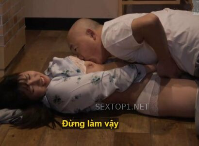 Anh chàng giúp đỡ sếp cũ thất nghiệp nào ngờ vợ bị hắn ta hiếp mỗi ngày mà không biết - JAV HD Video | Javhay