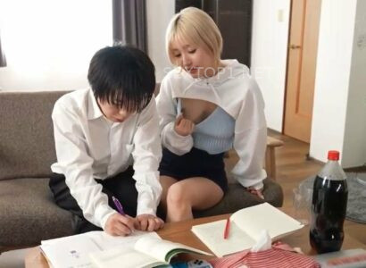 Mẹ thuê gia sư kèm cặp con trai nhưng kèm học thì ít mà kèm cu thì nhiều - JAV HD Video | Javhay